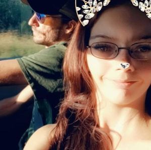 Meet your Posher, Lacy